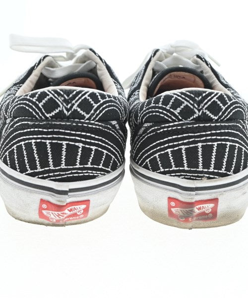 Supreme รองเท้าผ้าใบ