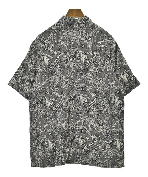 Supreme เสื้อลำลอง
