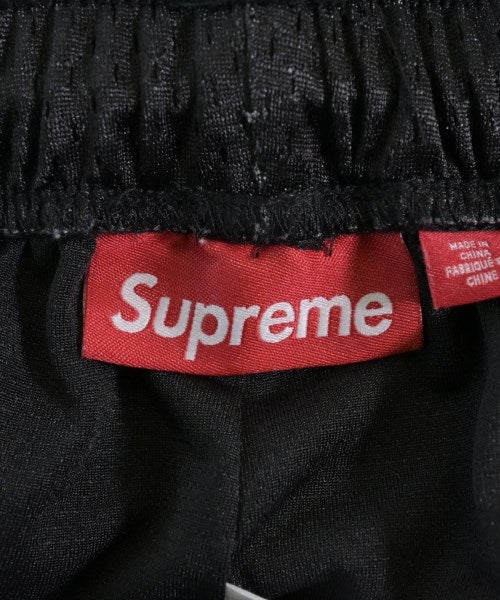 Supreme กางเกงขาสั้น