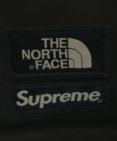 Supreme เป้สะพายหลัง