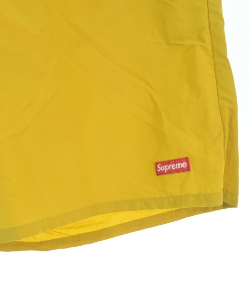 Supreme กางเกงขาสั้น