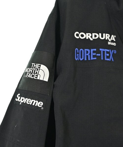 Supreme เสื้อพาร์กาภูเขา