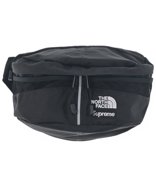 Supreme กระเป๋าสะพาย