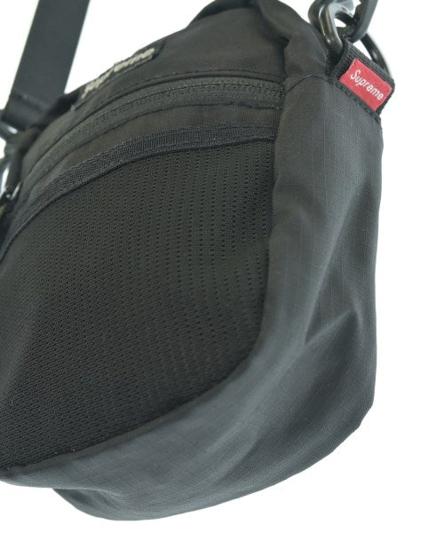 Supreme กระเป๋าสะพาย