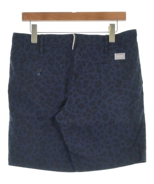 Deluxe กางเกงขาสั้น