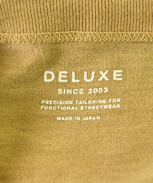 Deluxe เสื้อยืด/เสื้อท็อปส์