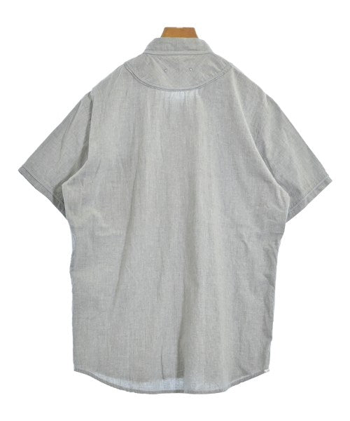 Deluxe เสื้อลำลอง