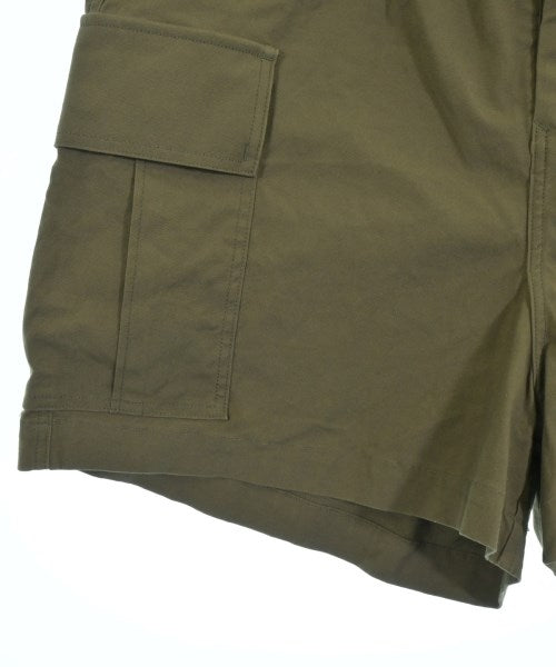 Deluxe กางเกงขาสั้น