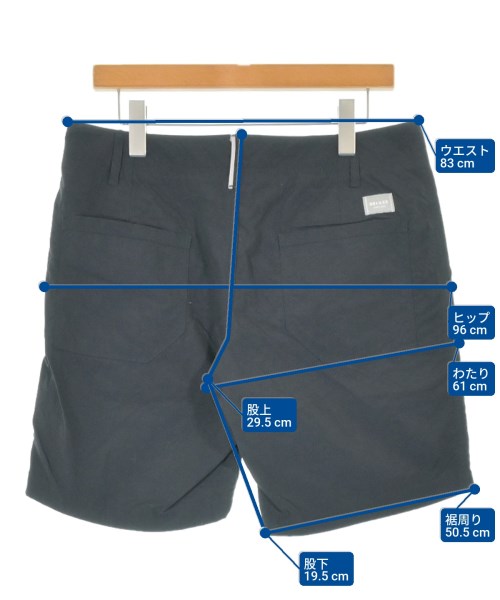 Deluxe กางเกงขาสั้น