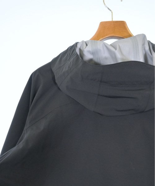 SOPHNET. เสื้อพาร์กาภูเขา