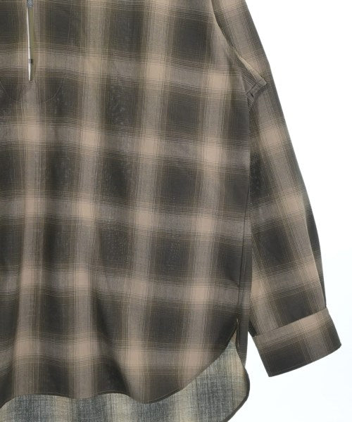 SOPHNET. เสื้อลำลอง