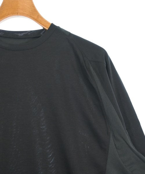 SOPHNET. เสื้อยืด/เสื้อท็อปส์