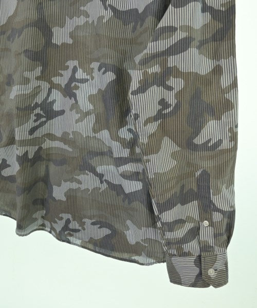 SOPHNET. เสื้อลำลอง