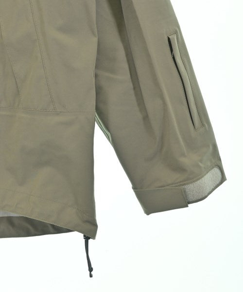 SOPHNET. เสื้อพาร์กาภูเขา