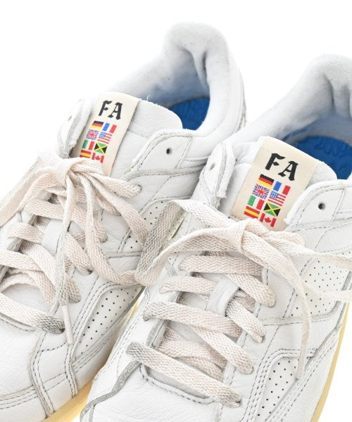 FUCKING AWESOME รองเท้าผ้าใบ