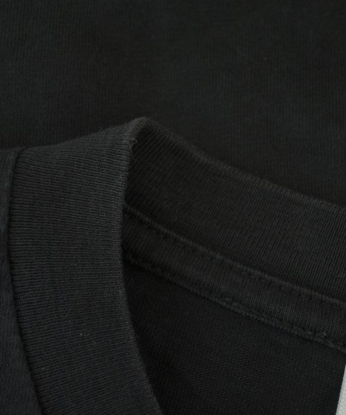 FUCKING AWESOME เสื้อยืด/เสื้อท็อปส์