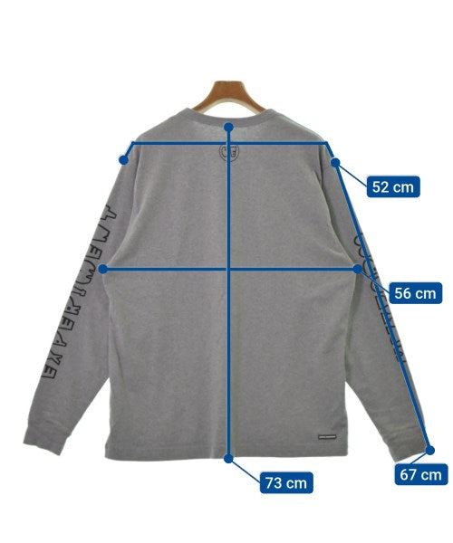 uniform experiment เสื้อยืด/เสื้อท็อปส์