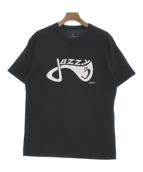 uniform experiment เสื้อยืด/เสื้อท็อปส์