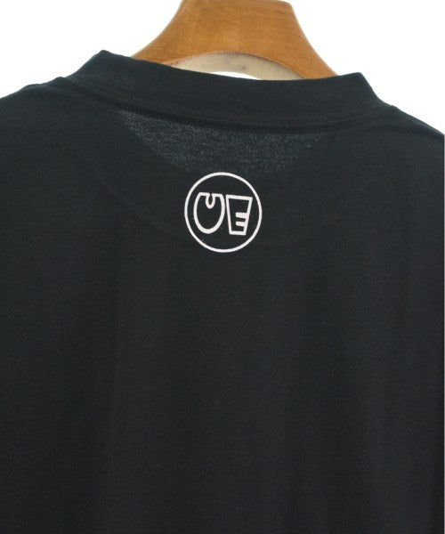 uniform experiment เสื้อยืด/เสื้อท็อปส์