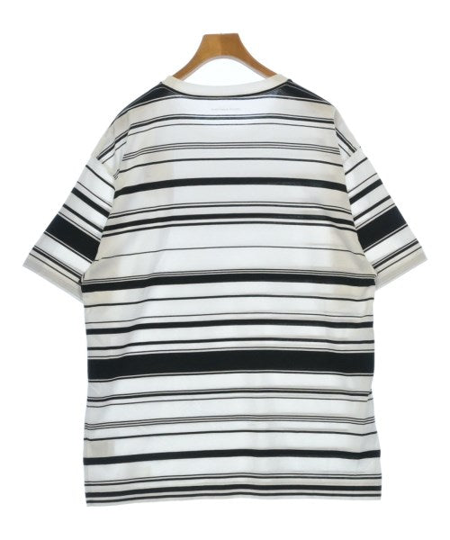 uniform experiment เสื้อยืด/เสื้อท็อปส์