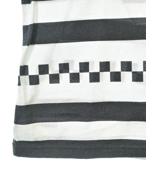 uniform experiment เสื้อยืด/เสื้อท็อปส์
