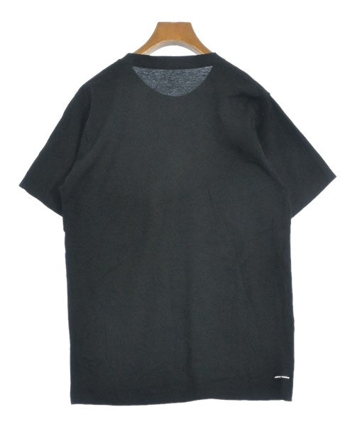 uniform experiment เสื้อยืด/เสื้อท็อปส์