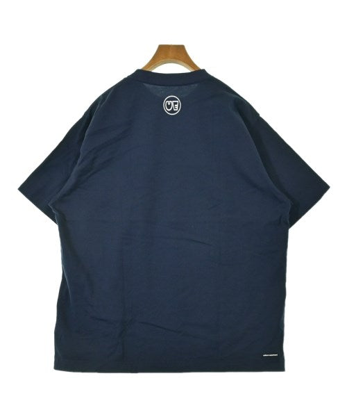 uniform experiment เสื้อยืด/เสื้อท็อปส์