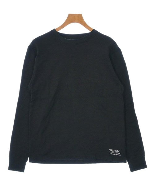 uniform experiment เสื้อยืด/เสื้อท็อปส์