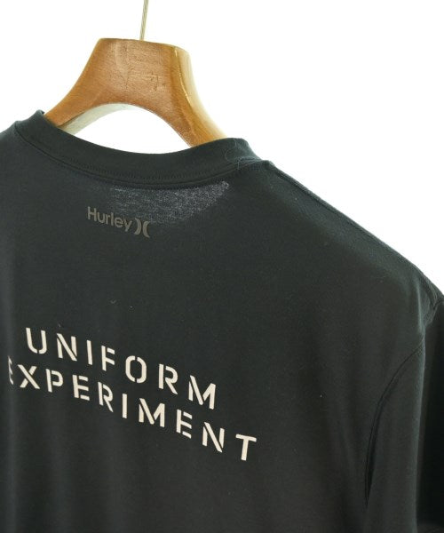 uniform experiment เสื้อยืด/เสื้อท็อปส์