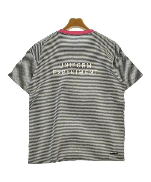 uniform experiment เสื้อยืด/เสื้อท็อปส์