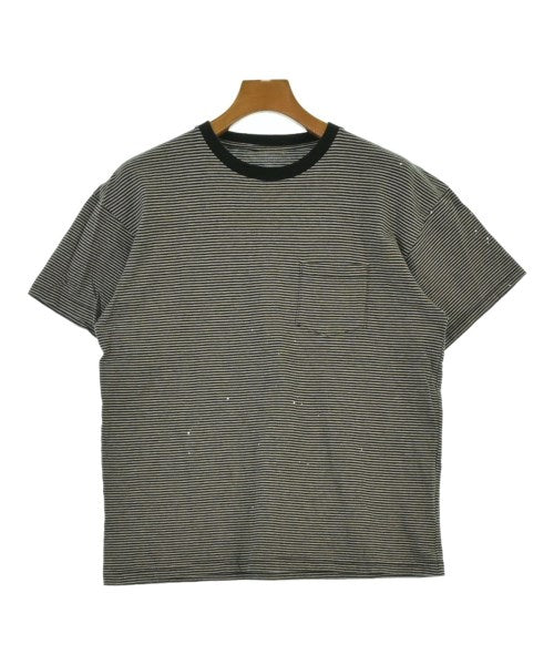 uniform experiment เสื้อยืด/เสื้อท็อปส์