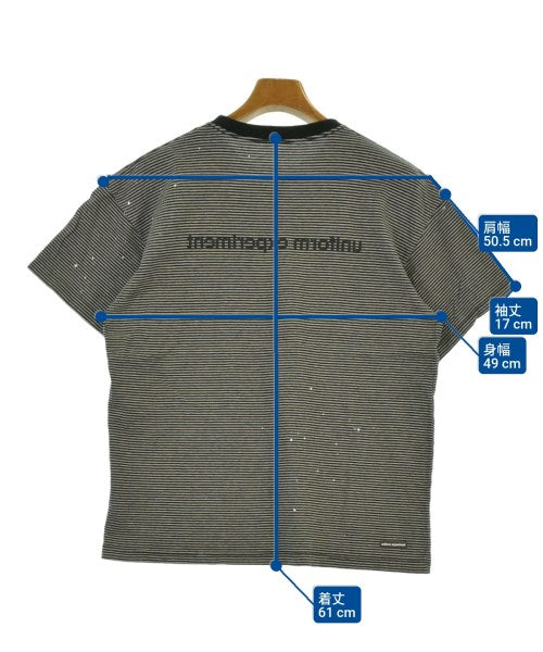 uniform experiment เสื้อยืด/เสื้อท็อปส์