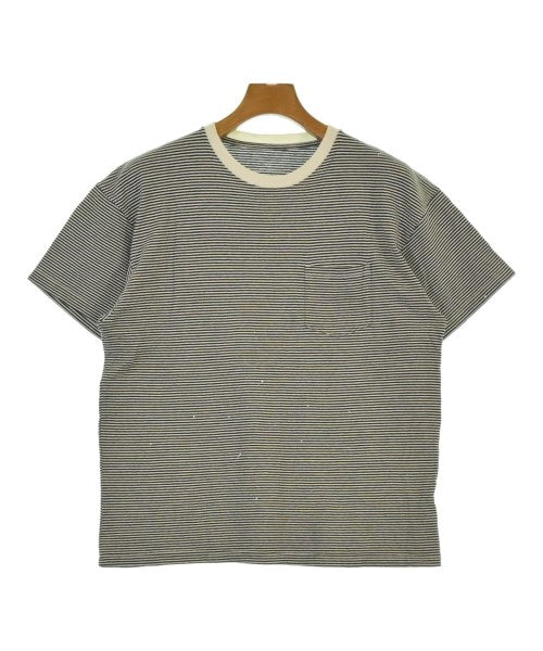 uniform experiment เสื้อยืด/เสื้อท็อปส์