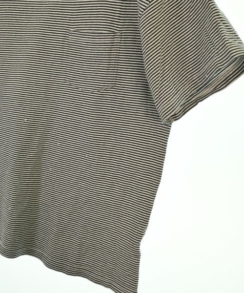 uniform experiment เสื้อยืด/เสื้อท็อปส์