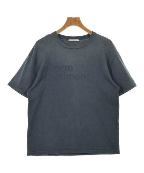 uniform experiment เสื้อยืด/เสื้อท็อปส์