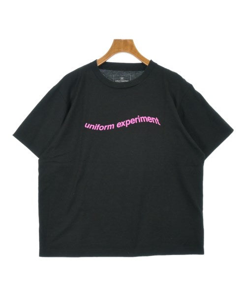 uniform experiment เสื้อยืด/เสื้อท็อปส์