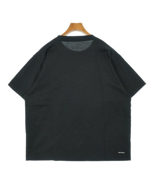 uniform experiment เสื้อยืด/เสื้อท็อปส์