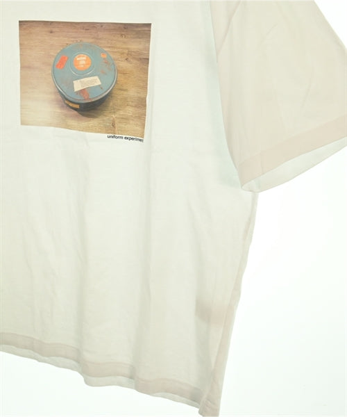 uniform experiment เสื้อยืด/เสื้อท็อปส์