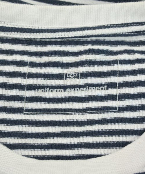 uniform experiment เสื้อยืด/เสื้อท็อปส์