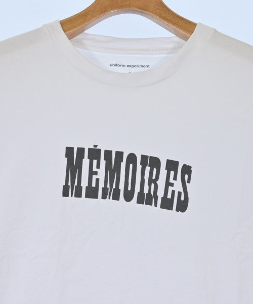 uniform experiment เสื้อยืด/เสื้อท็อปส์