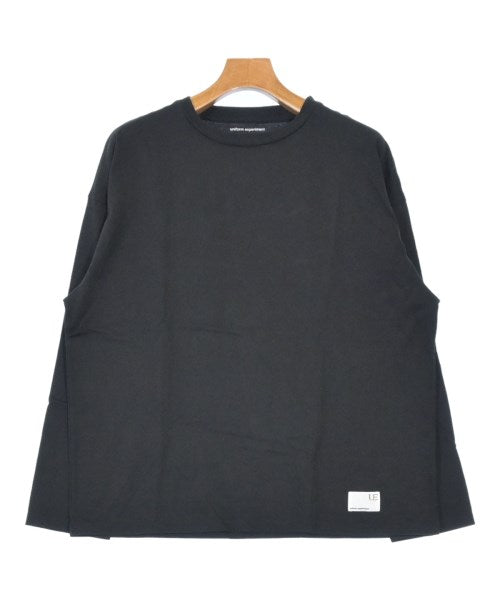 uniform experiment เสื้อยืด/เสื้อท็อปส์