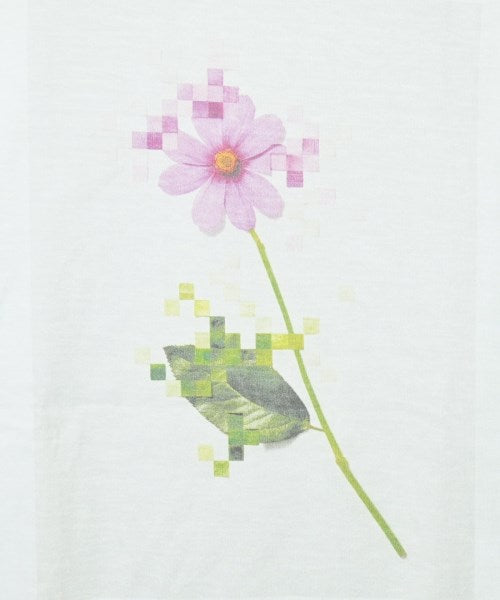 uniform experiment เสื้อยืด/เสื้อท็อปส์