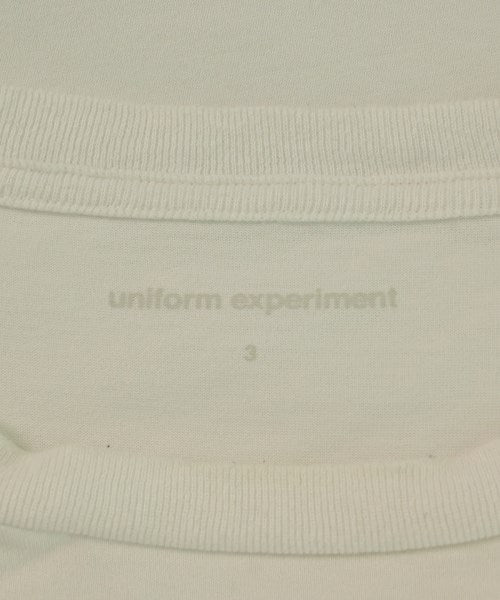 uniform experiment เสื้อยืด/เสื้อท็อปส์