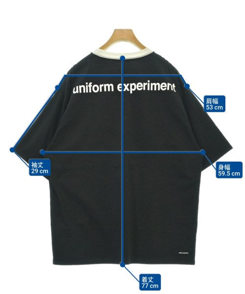 uniform experiment เสื้อยืด/เสื้อท็อปส์