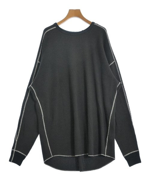 uniform experiment เสื้อยืด/เสื้อท็อปส์