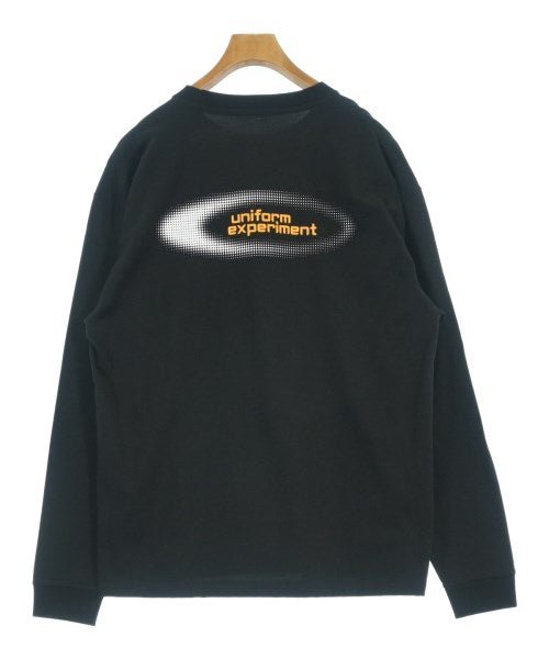 uniform experiment เสื้อยืด/เสื้อท็อปส์