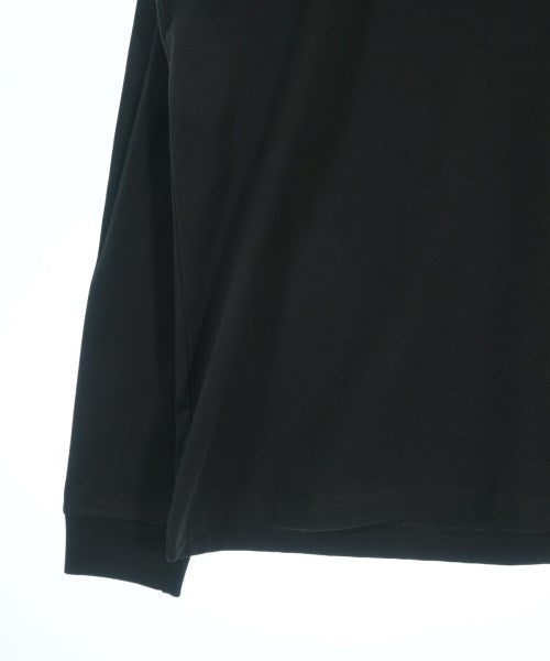 uniform experiment เสื้อยืด/เสื้อท็อปส์