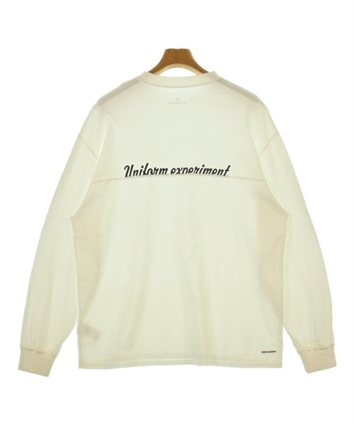 uniform experiment เสื้อยืด/เสื้อท็อปส์
