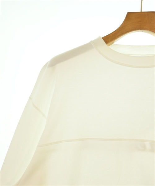 uniform experiment เสื้อยืด/เสื้อท็อปส์