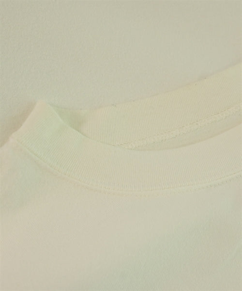 uniform experiment เสื้อยืด/เสื้อท็อปส์